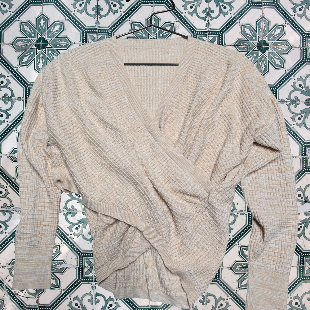 Women's Cream Sweater Large